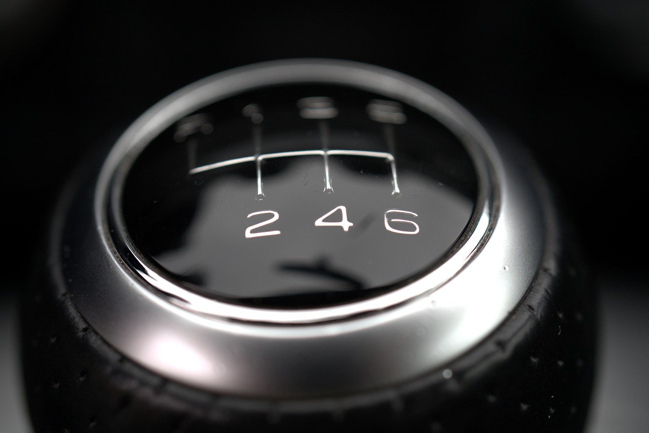 gear shift, corridor, circuit-4040940.jpg